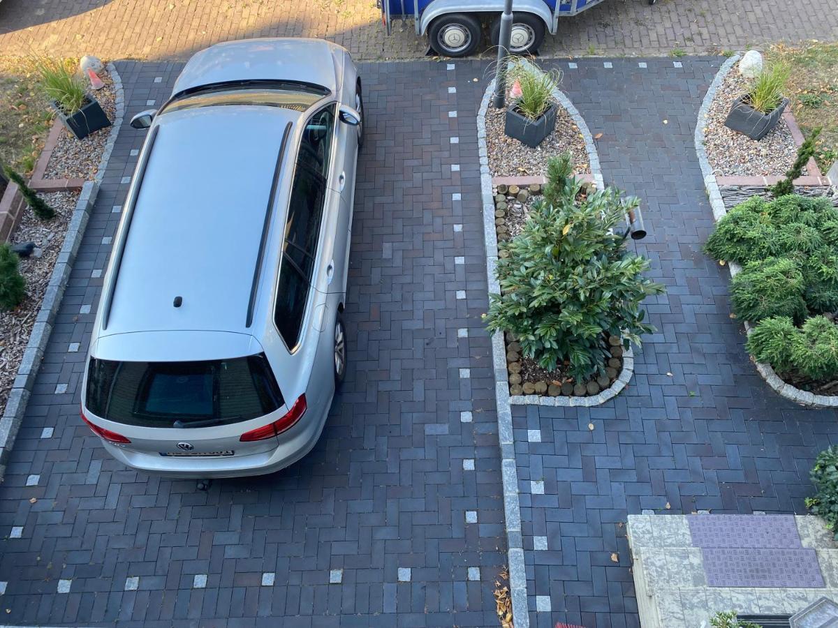Unter Dem Dach Mit Parkplatz Lägenhet BRE Exteriör bild